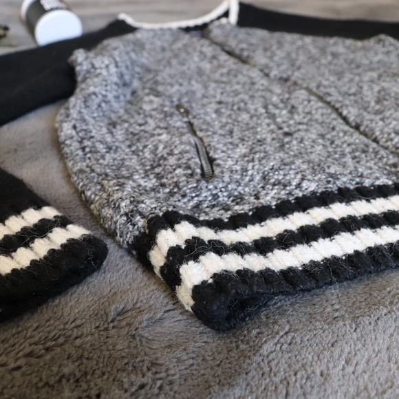 🍀 2 FOR $30 🍀 AE Pepper grey Knit Sweater - Picture 4 of 7